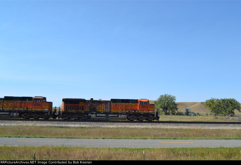 BNSF 5674